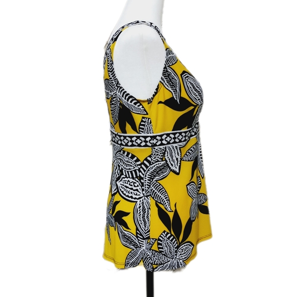 **Sold**CACHE | medium sleevless top - Picture 2 of 7